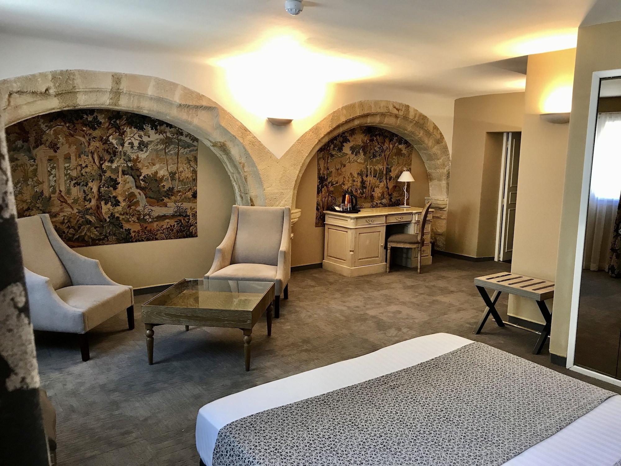Des Augustins Hotel