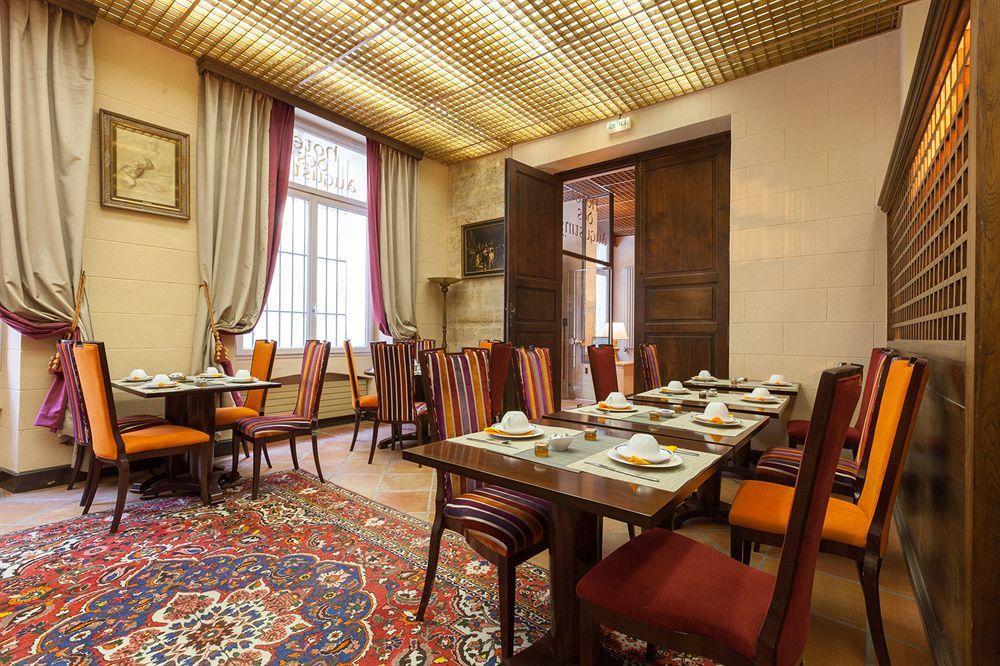 Des Augustins Hotel 3*