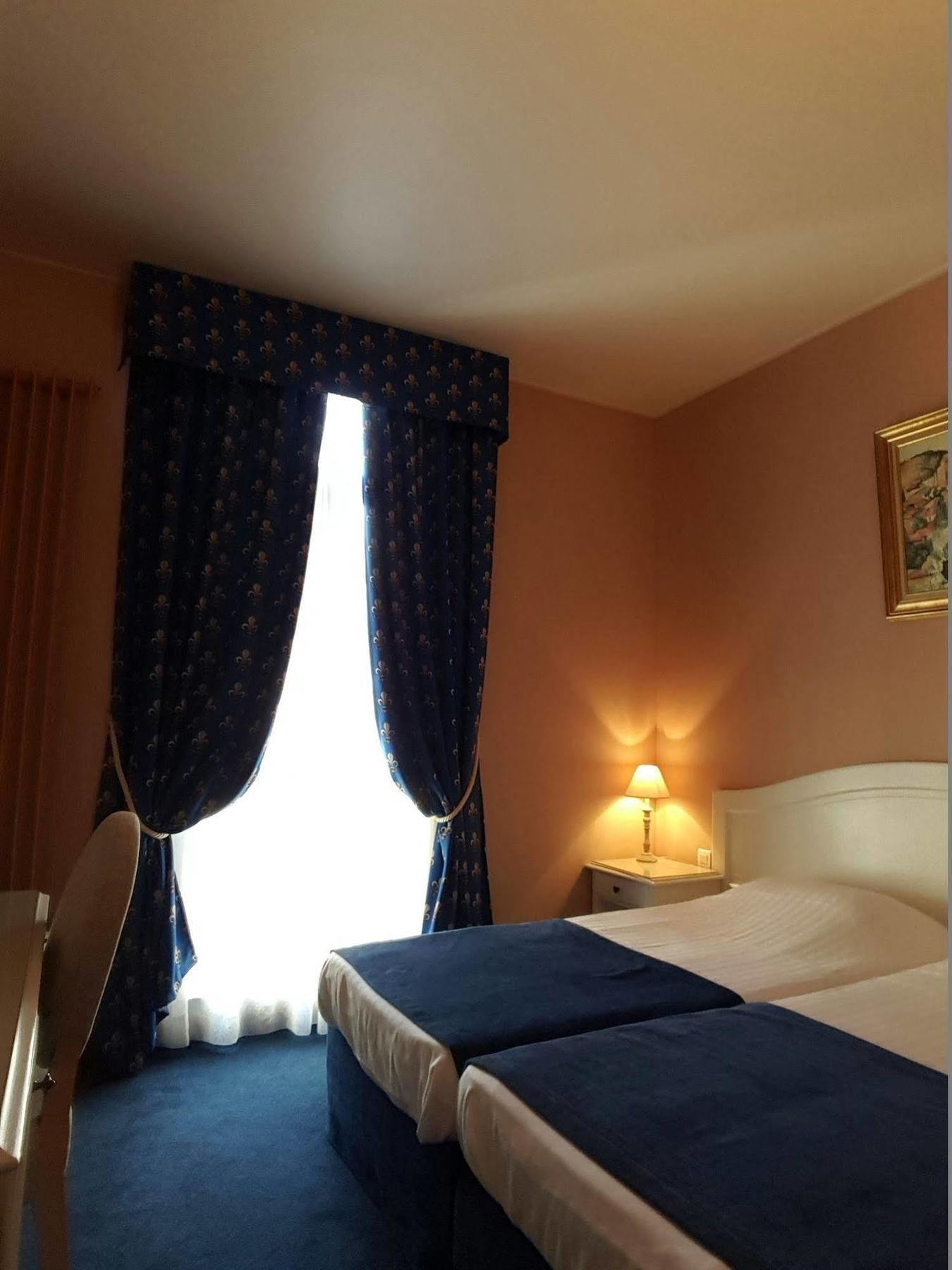Des Augustins Hotel 3*